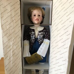 The Heritage Collection Faraway Friends Porcelain Doll - Norway Kristin